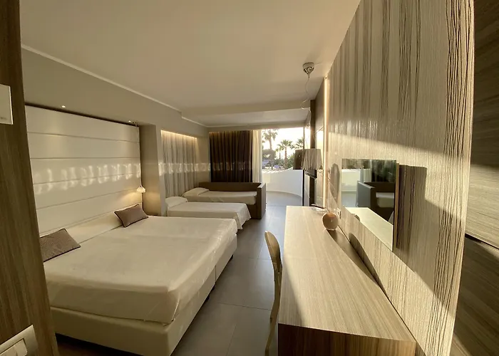 Ξενοδοχείο Mec 5*