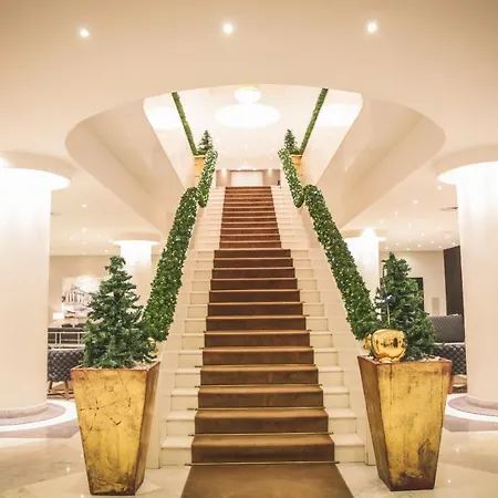 ميك بيستوم فندق 5*